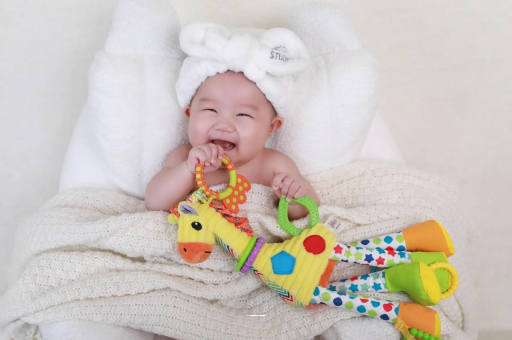 雅安1岁宝宝流鼻涕打喷嚏